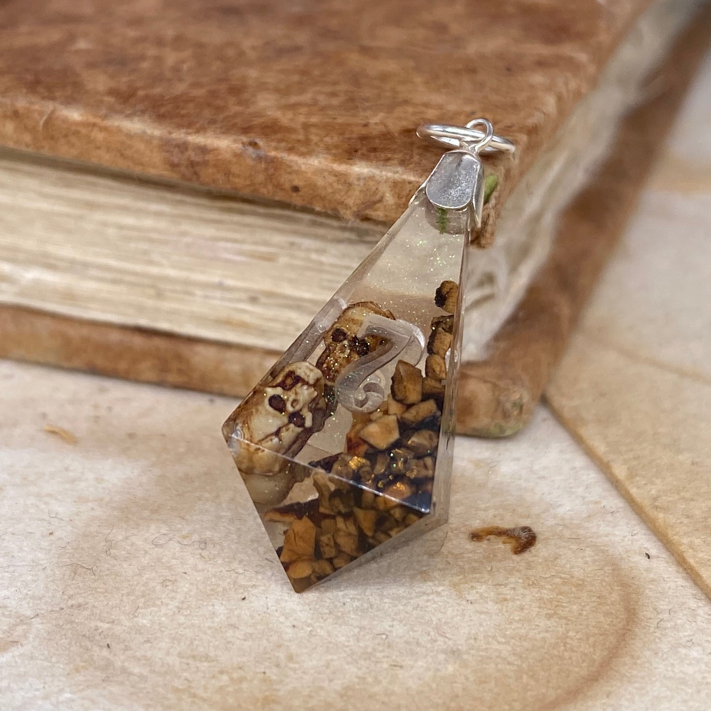 Tumbling skulls D4 Pendant