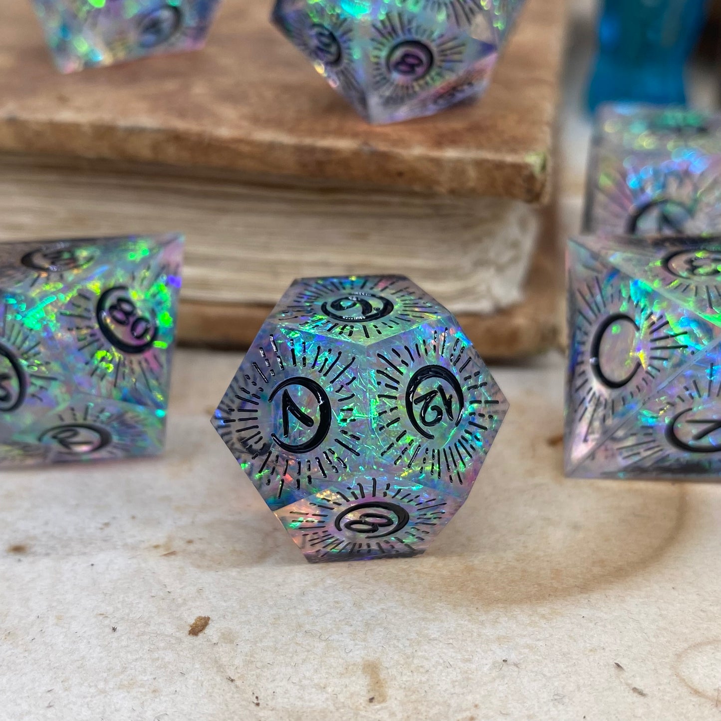 Luna crystal (Sharp Edge)