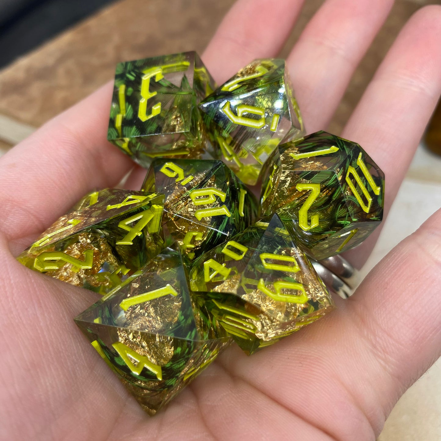 Gold Flake with Black and Green Feathers (Sharp Edge)