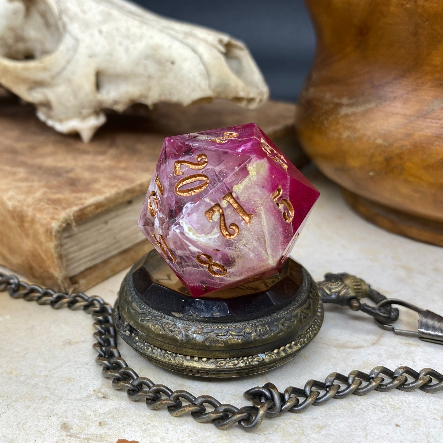 Party Princess 30mm Chonk D20