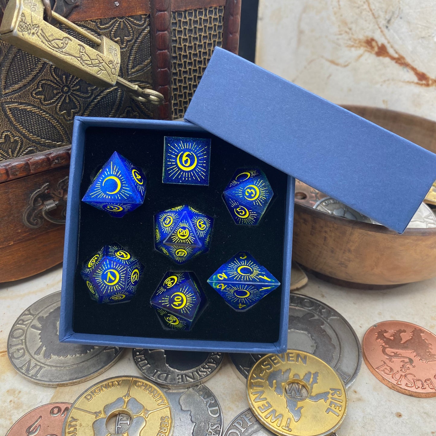 Luna Blue (Sharp Edge)