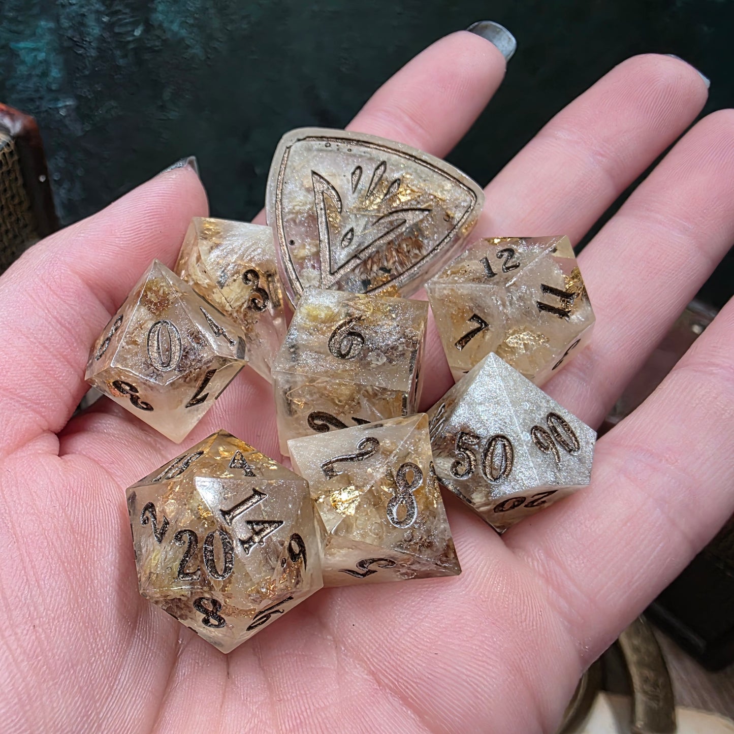 Golden Floral 8 Piece Set