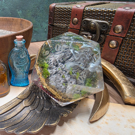 The Lonely Mountain (Smaug): Goliath D20 50mm