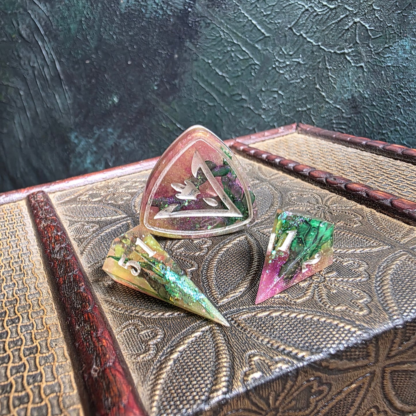 Alocasia Dragon 8 Piece Set