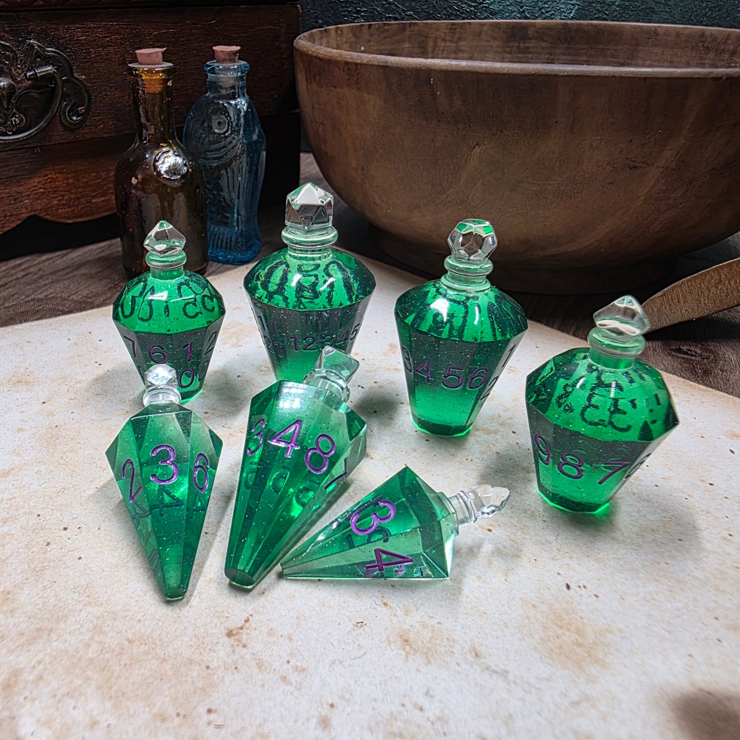 Assassin's Delight Potion Bottle Dice Set (Green)