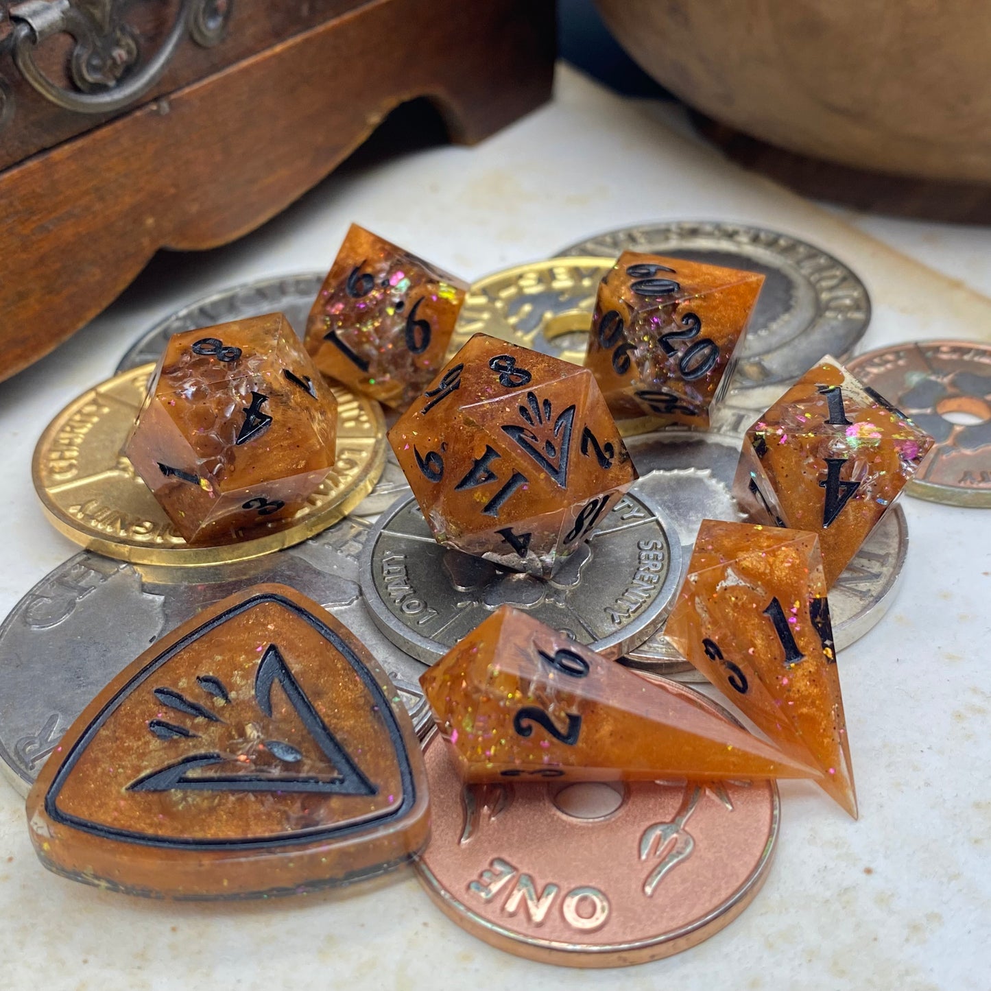 Leo Zodiac 8 Piece Set