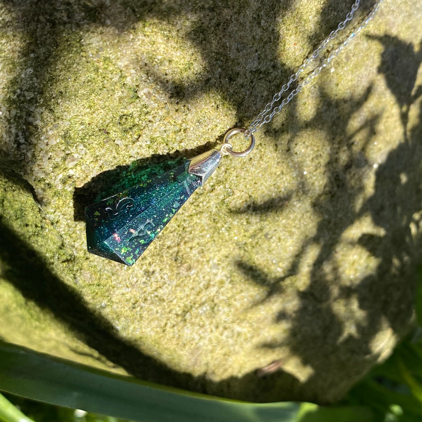 Absorb Elements D6 Pendant