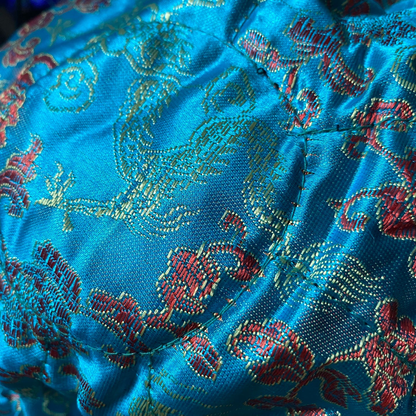 Brocade Bag of Holding - its got pockets!