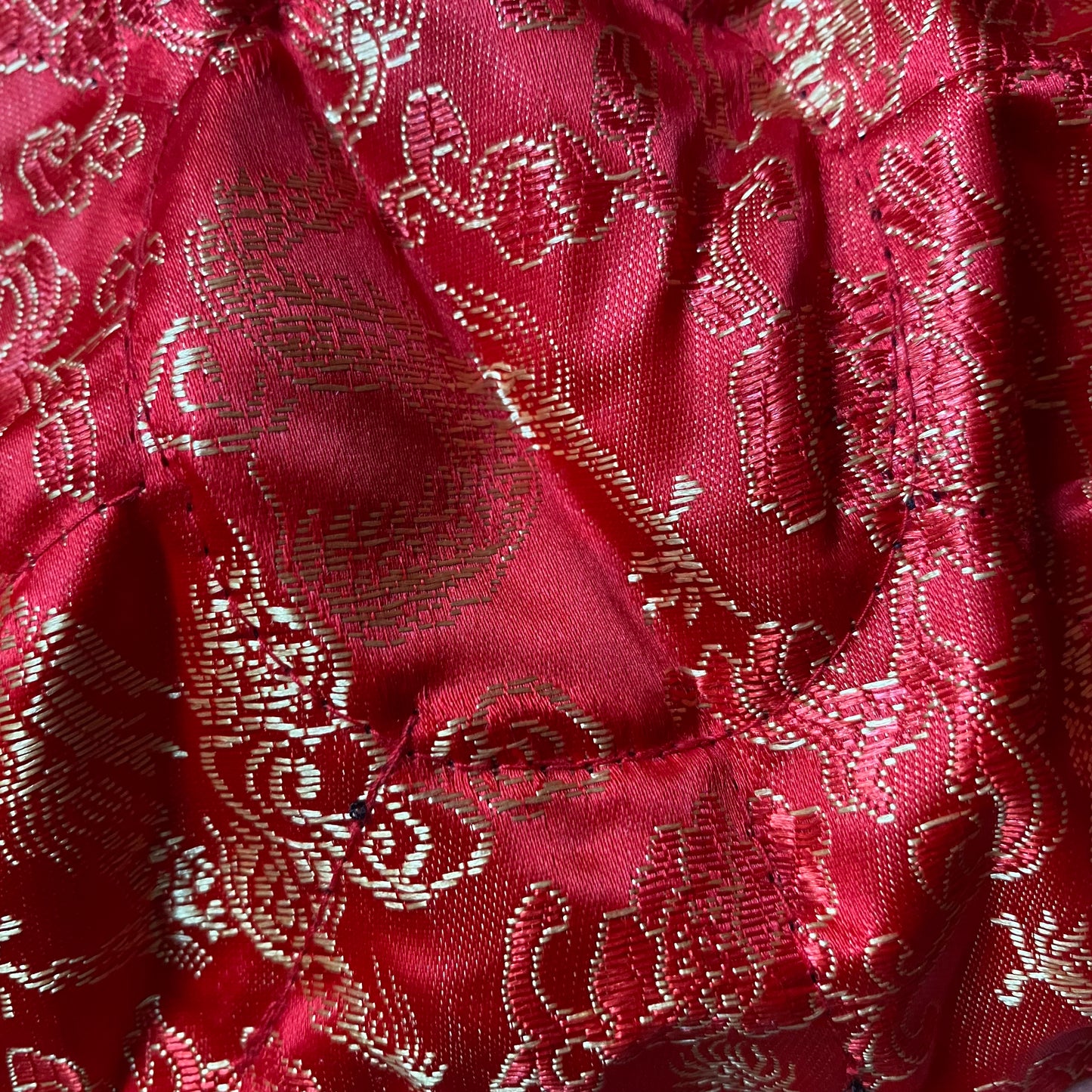 Brocade Bag of Holding - its got pockets!