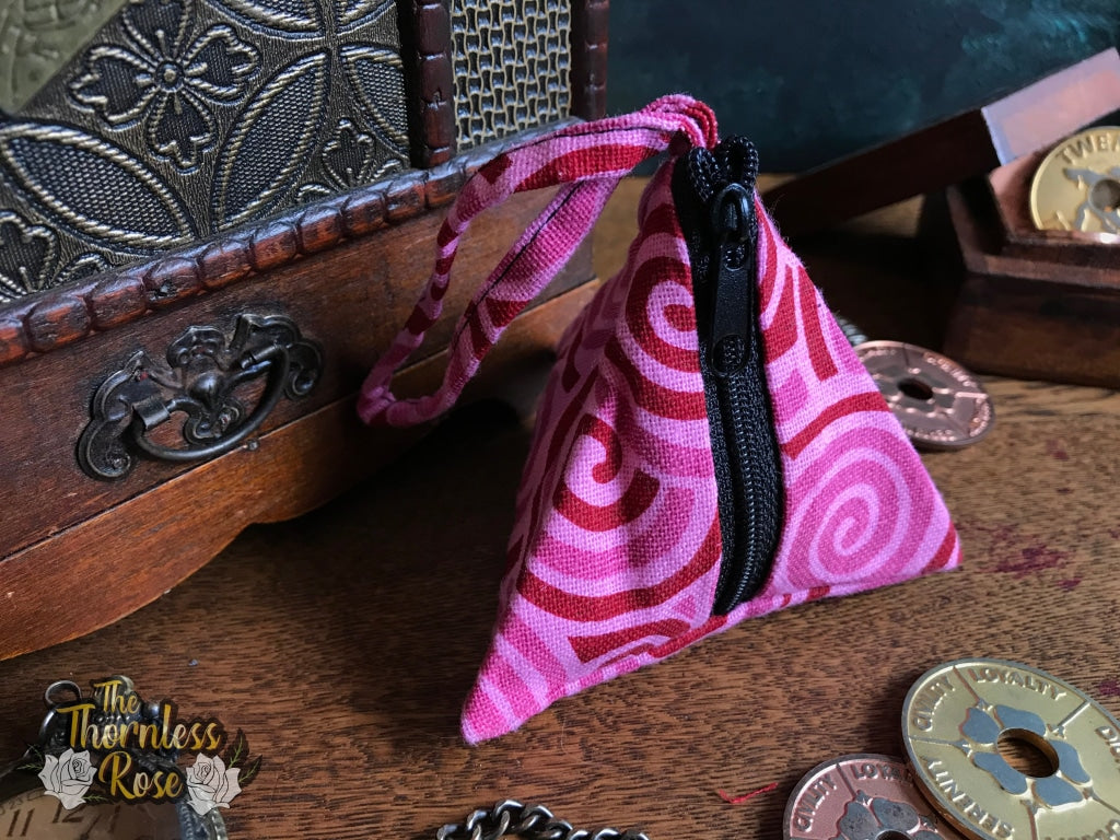 Swirl Pattern Pyramid Pouch Pink