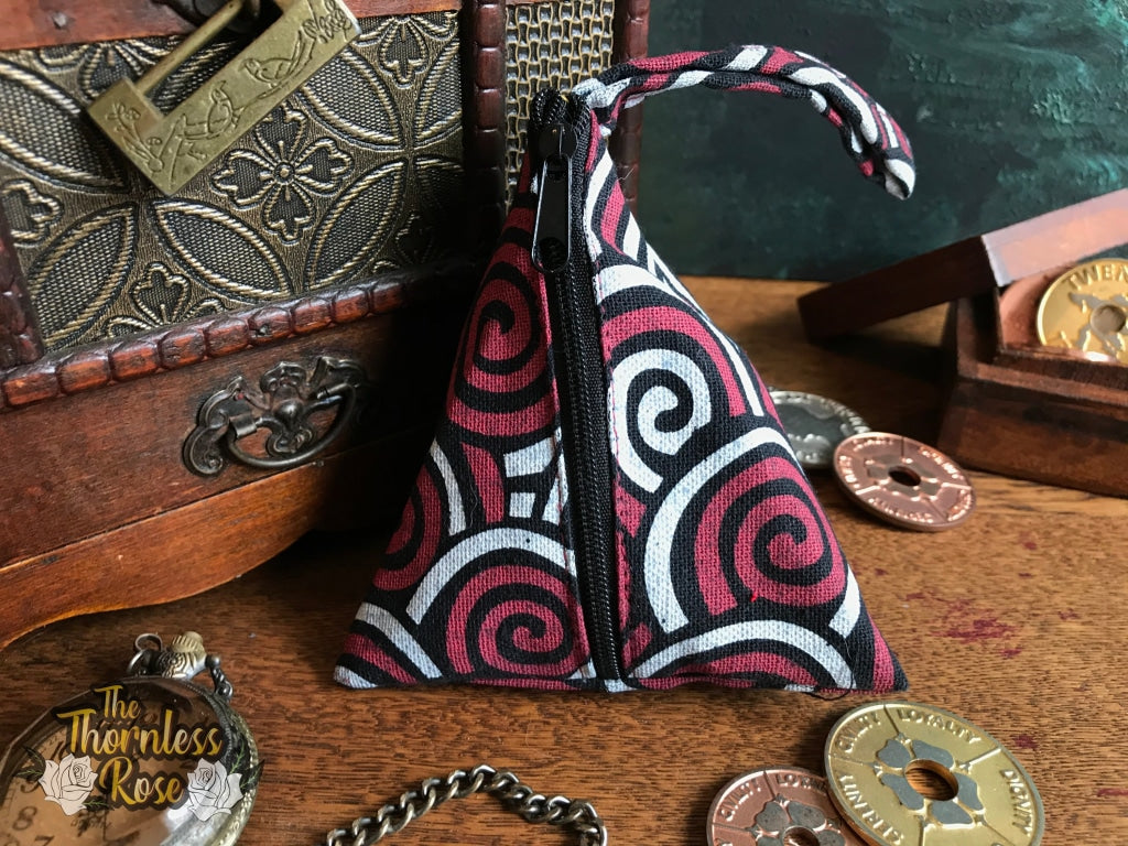 Swirl Pattern Pyramid Pouch Red/black/white