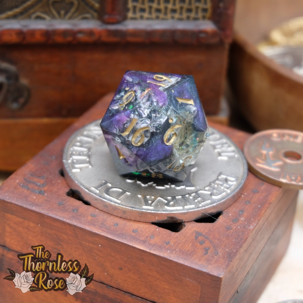 Venomous Dragon Scale 30Mm Chonk D20 Handmade Dice