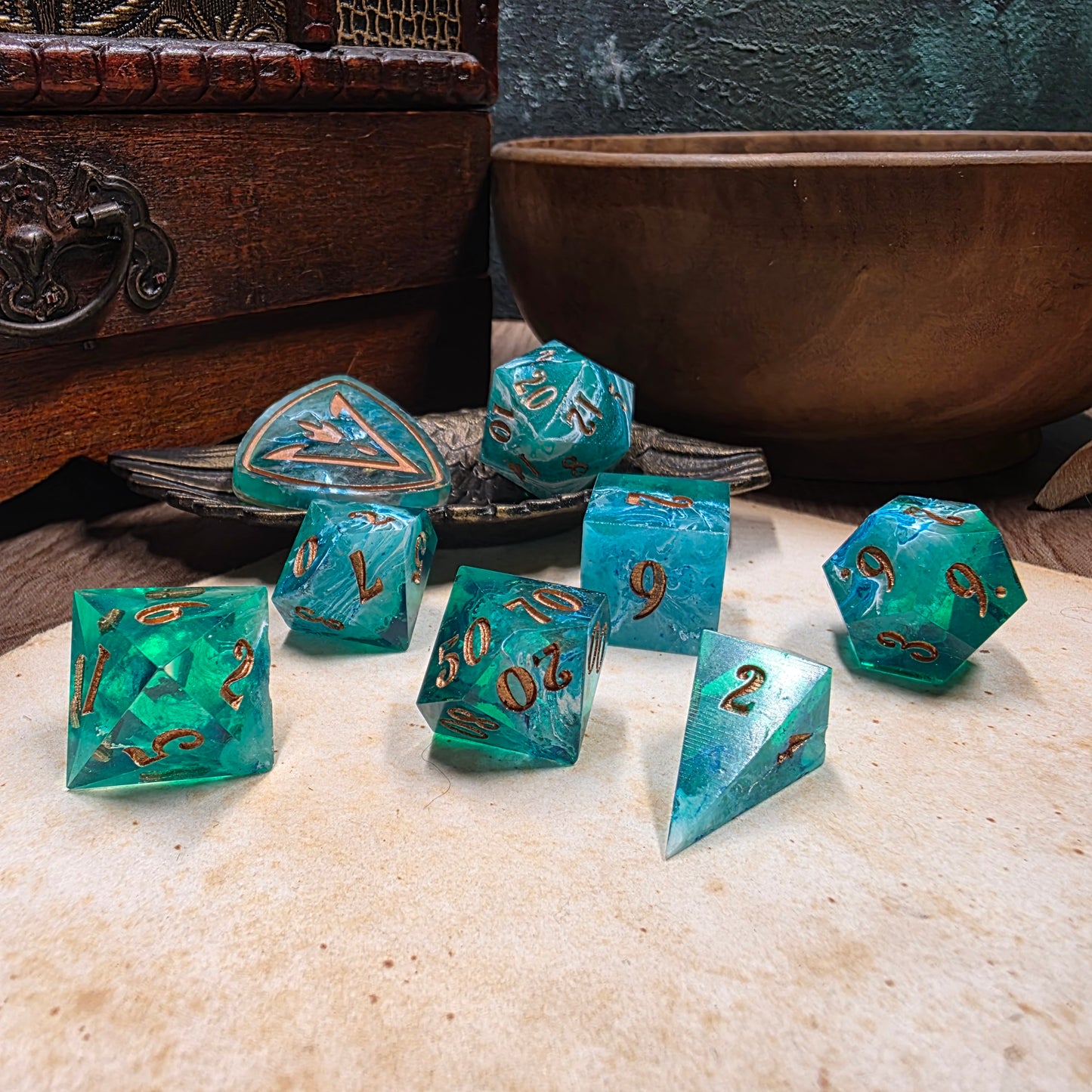 Crashing Waves 8 Piece Set