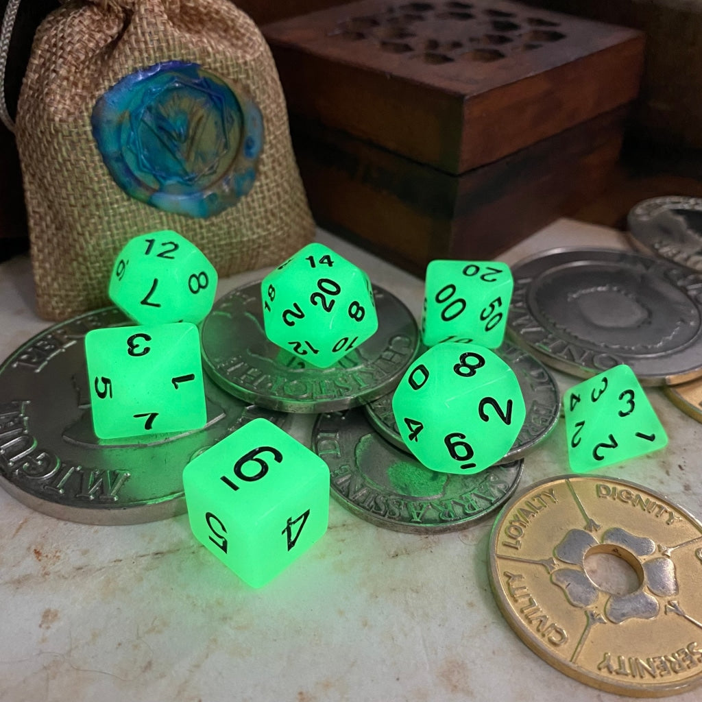 Ghostly Glow Standard Dice
