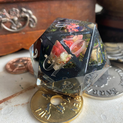 Silver Cat Terrarium: Goliath D20 (50mm)